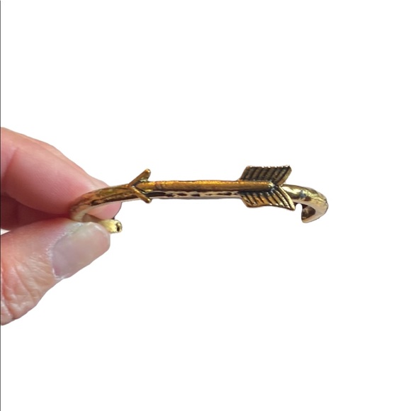 Gold Tone Arrow Bracelet - Picture 2 of 4
